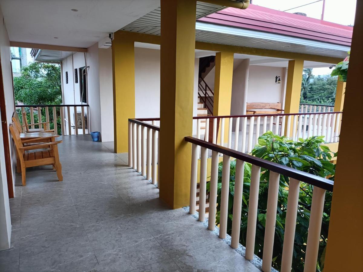 Speed 8 Inn Moalboal Exterior foto