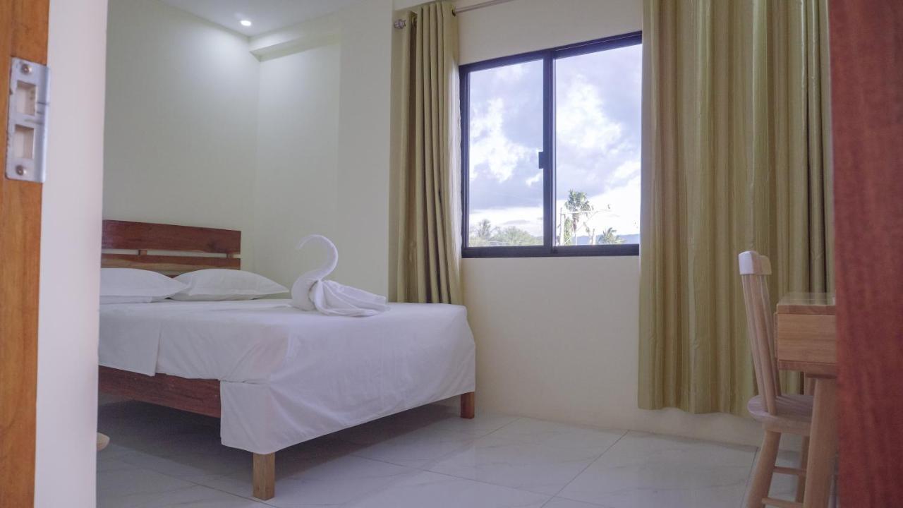 Speed 8 Inn Moalboal Exterior foto