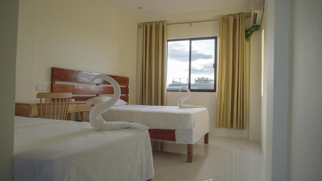 Speed 8 Inn Moalboal Exterior foto